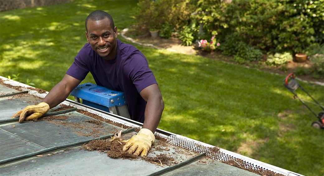 CLEANING AND MAINTAINING THE GUTTERS ON YOUR HOME Slim & Trim